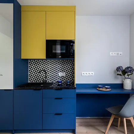 Apartment Smart - Old Town & Main Train Station - By Upstairs Krakow